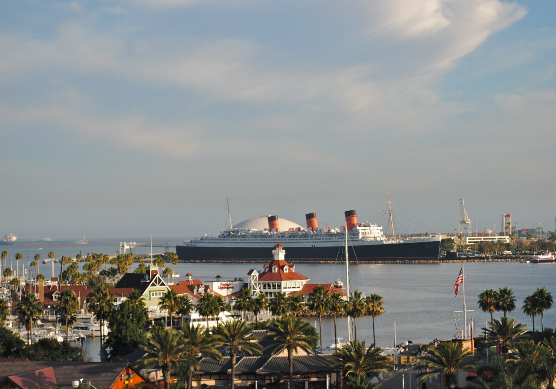 Long Beach queen-mary-2-171869